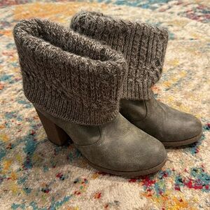 Mukluks boots size 7